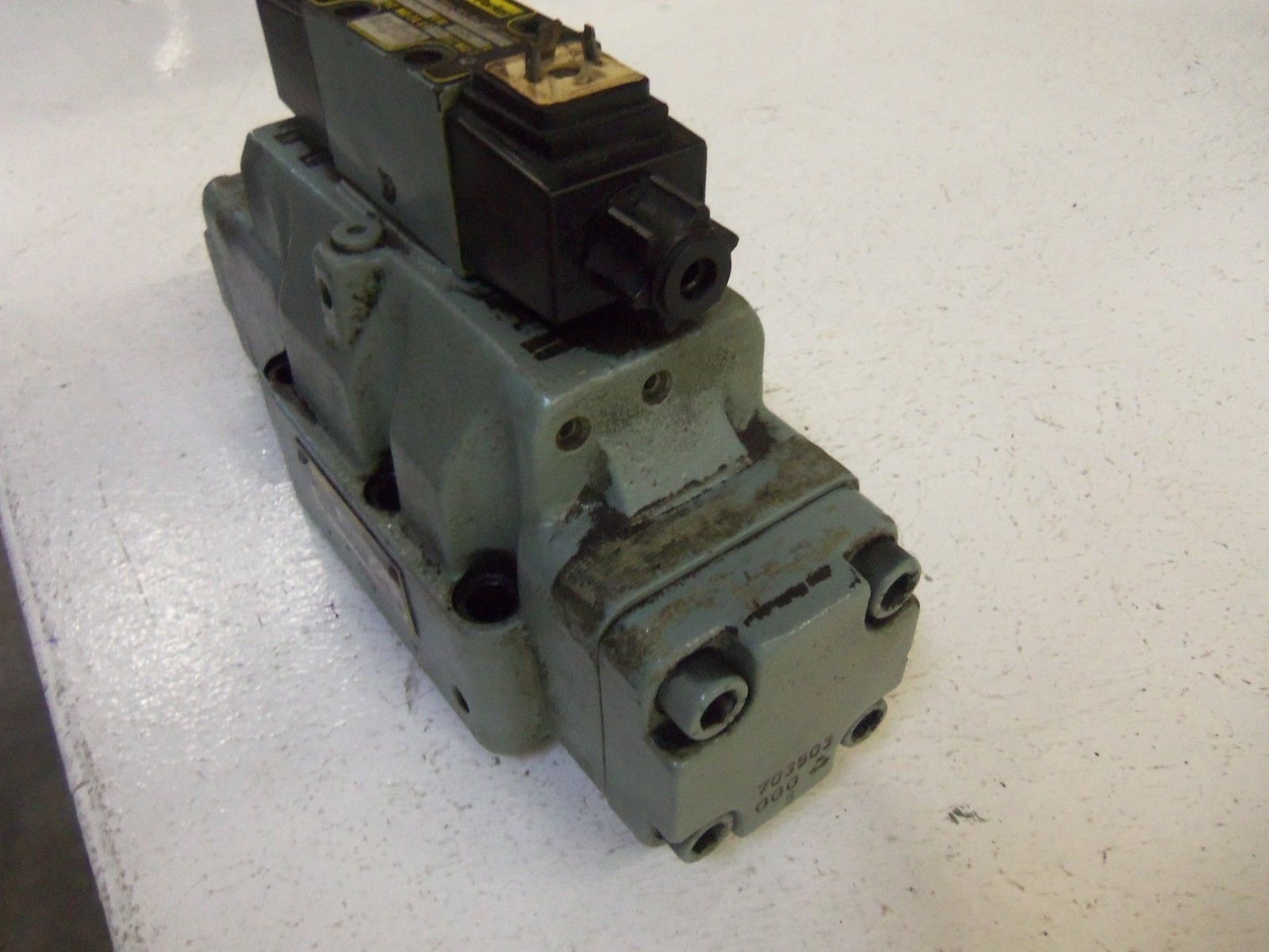 PARKER 81VW3C2NYPF5 VALVE UNMP