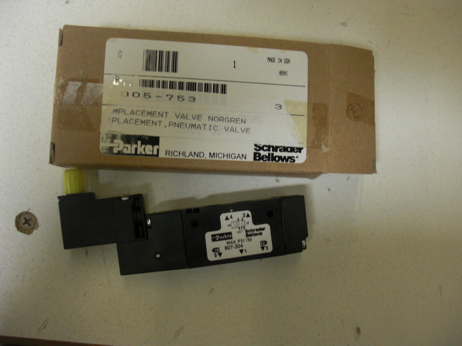 PARKER 907-304 *NEW IN THE BOX*