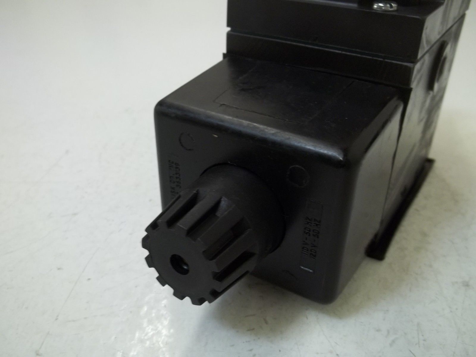 PARKER D3W4KVYC6 HYDRAULIC VALVE NSMP