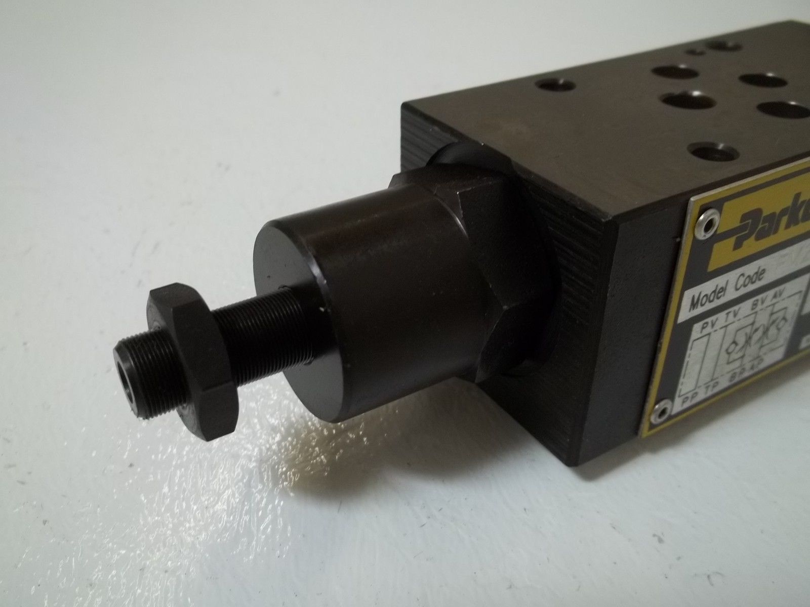 PARKER FM2DDDSV55 HYDRAULIC VALVE UNMP
