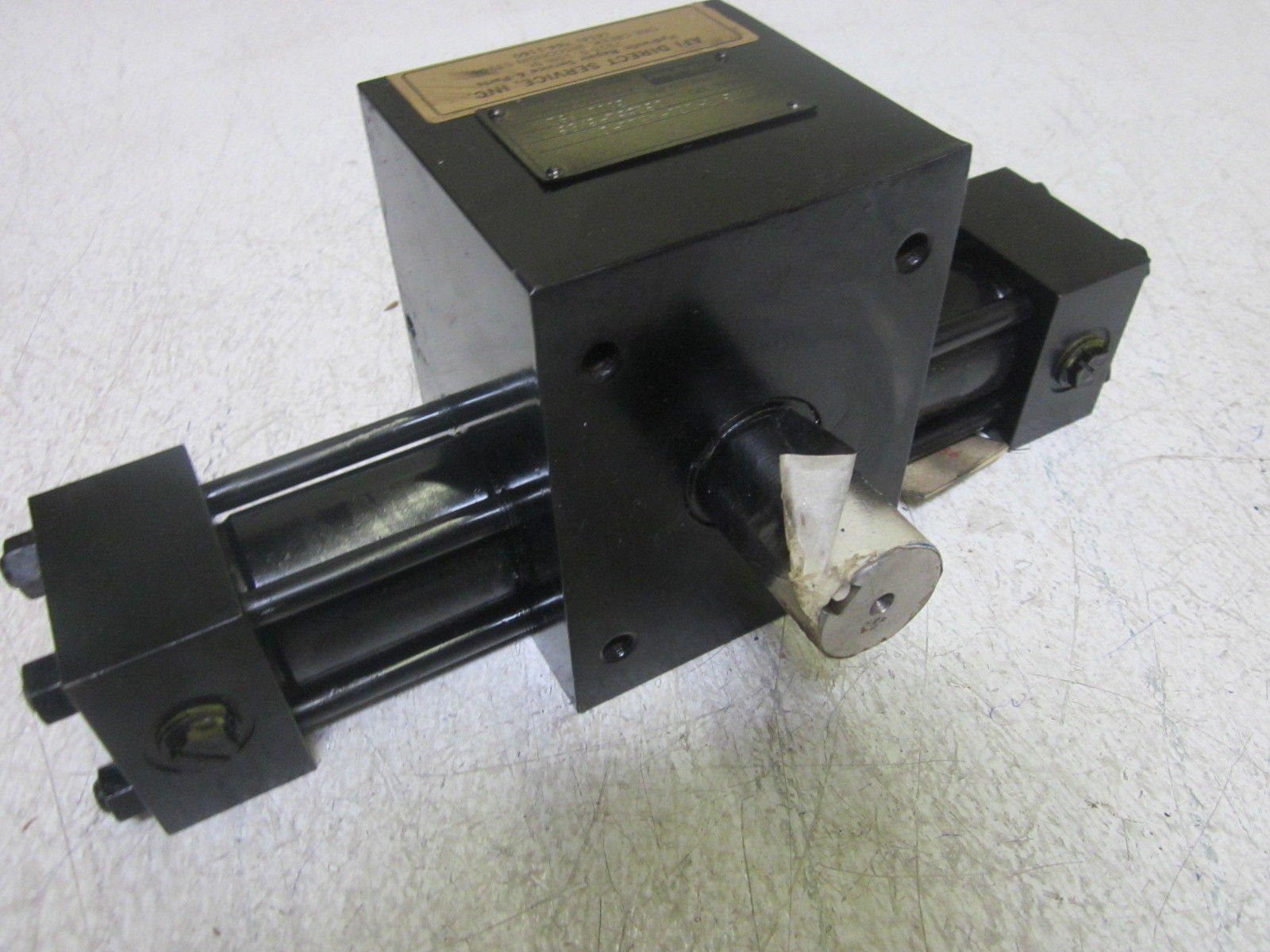 PARKER HTR3-7-120-AB11-0 3000PSI UNMP