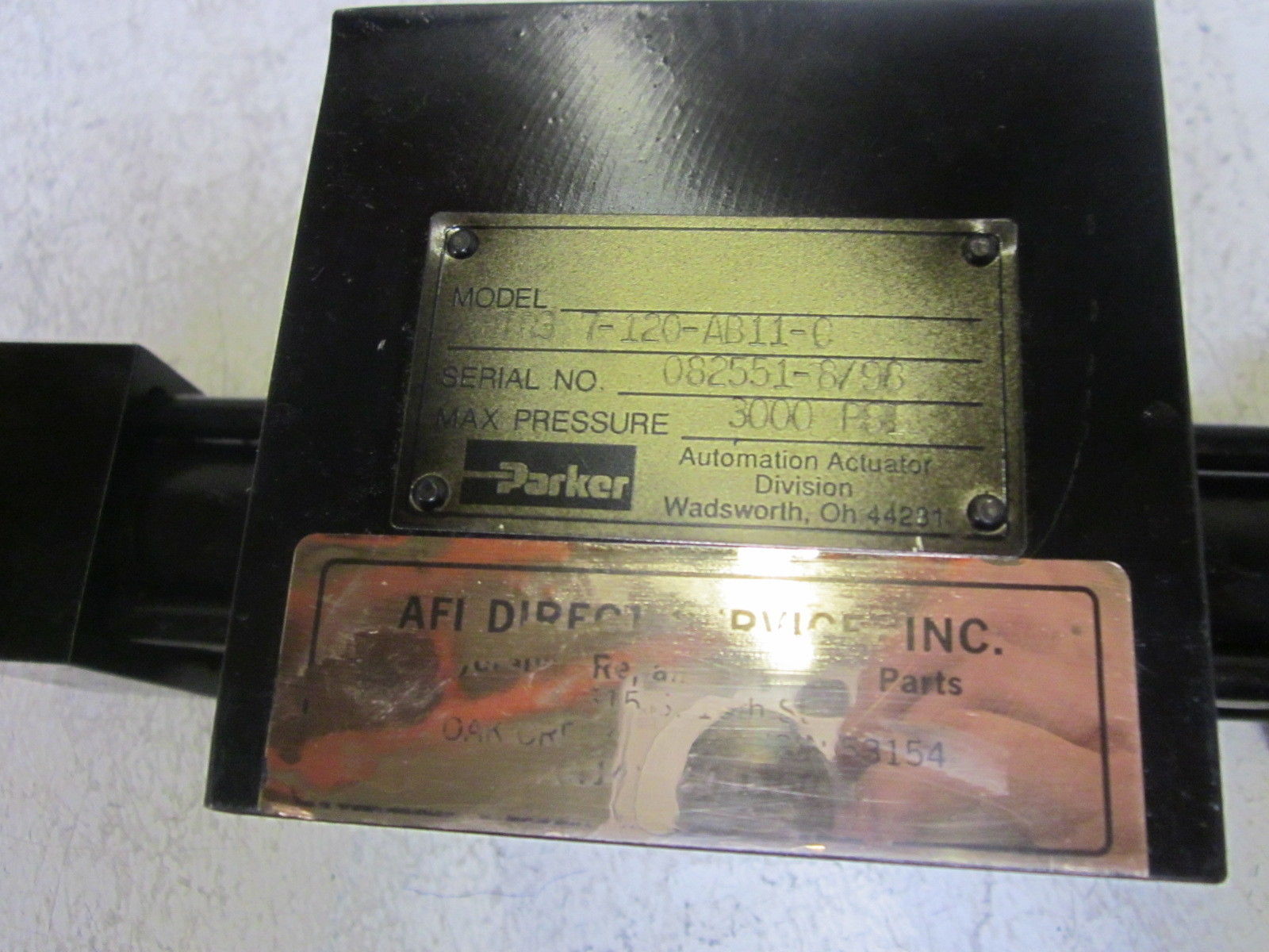 PARKER HTR3-7-120-AB11-0 3000PSI UNMP