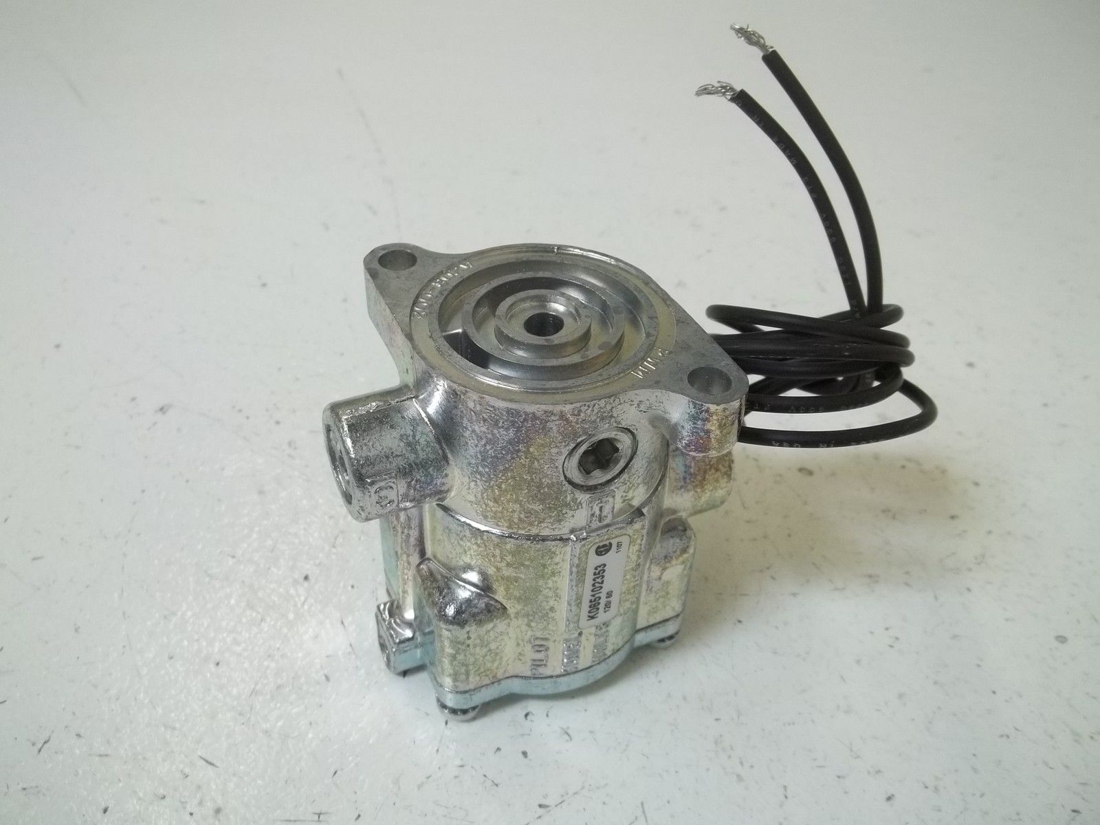 PARKER K065102353 3NOI SOL 0-130 120/60 NSMP