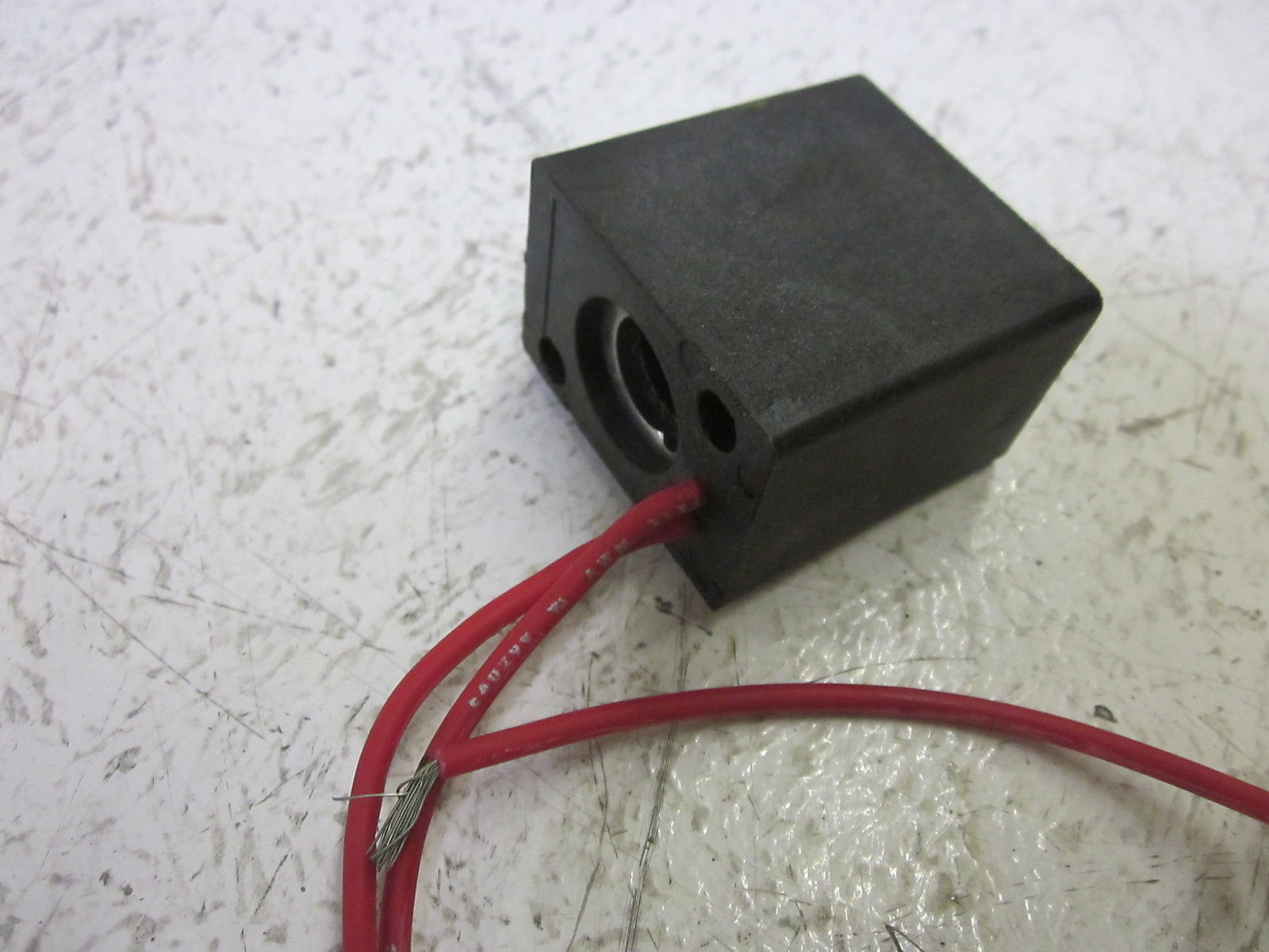 PARKER L0051453C COIL 110/120V UNMP
