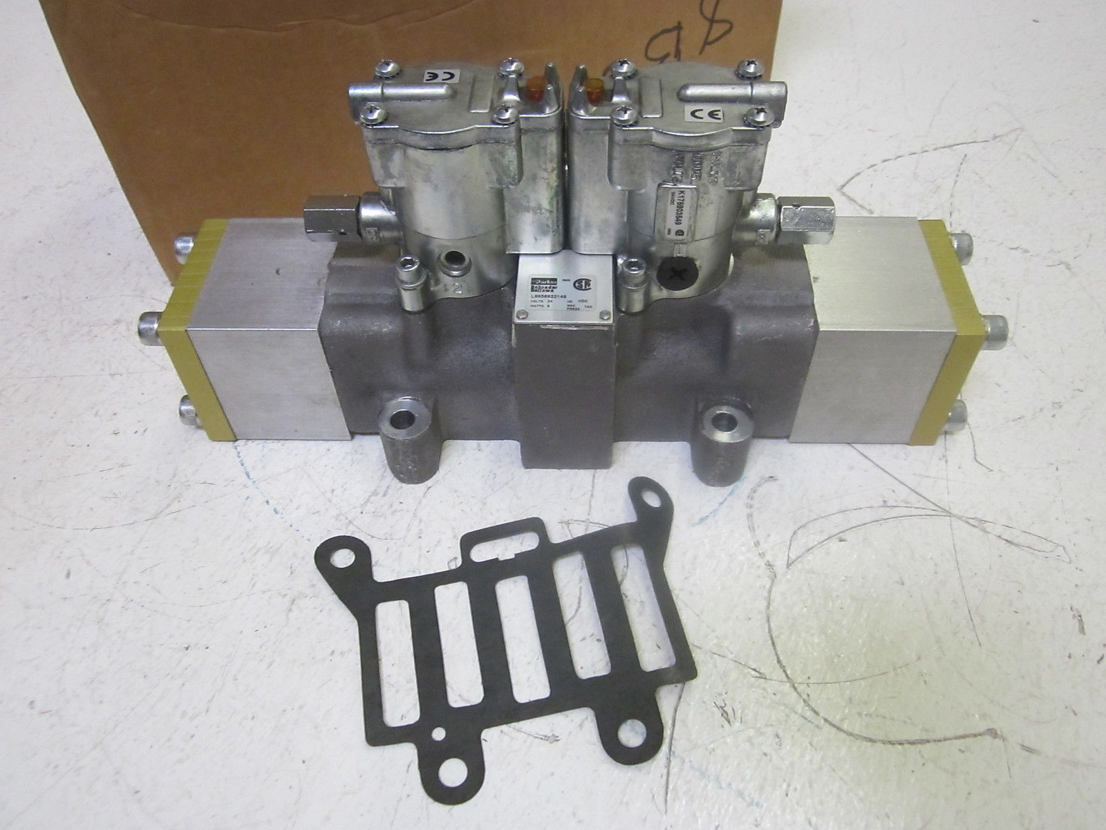 PARKER L6658922149 VALVE  UNMP