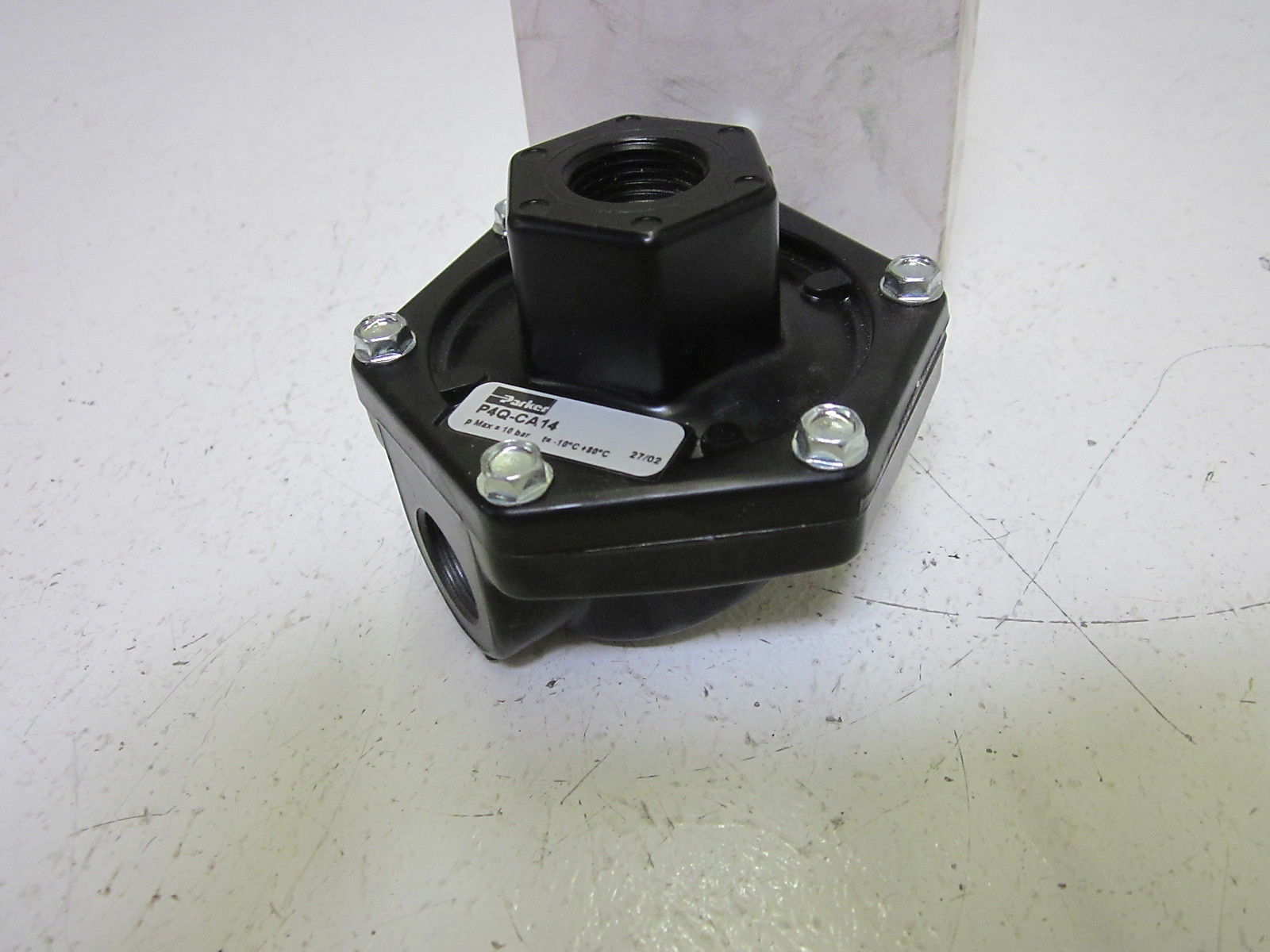 PARKER P4Q-CA14 VALVE 3/8" NSMP