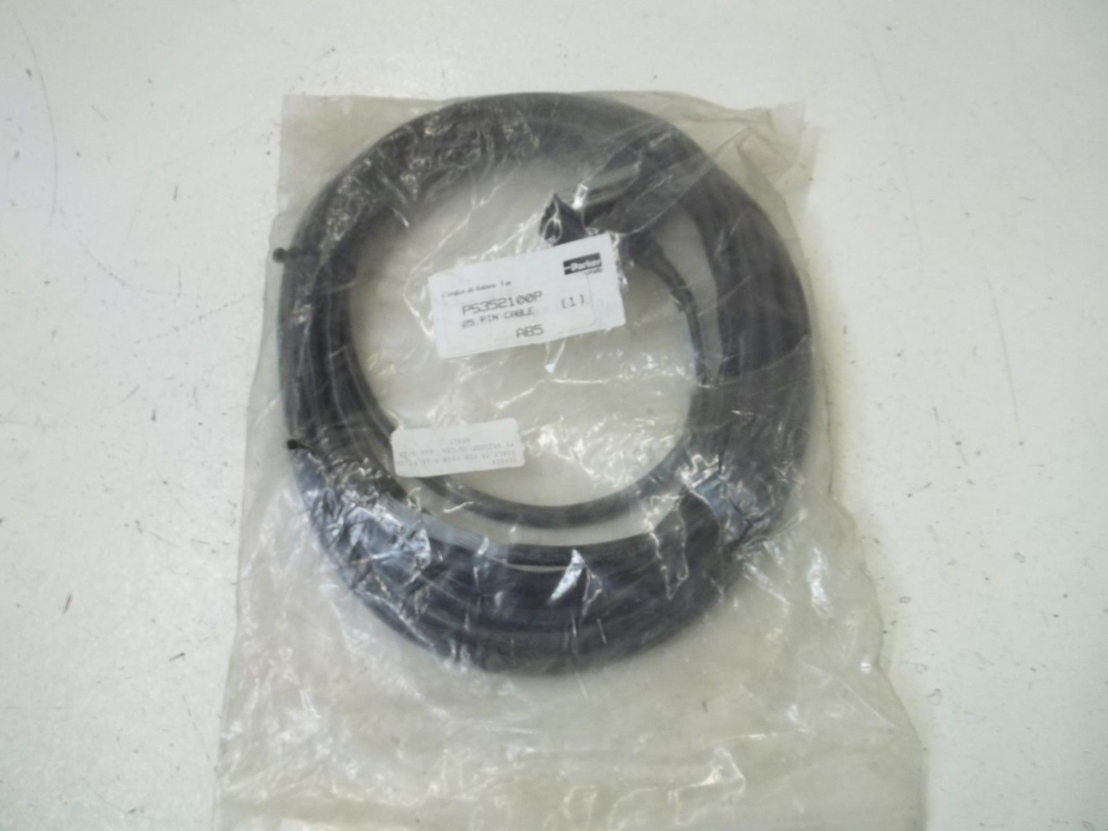 PARKER P8L-MD25A5 25 PIN CABLE *NEW IN A BAG*