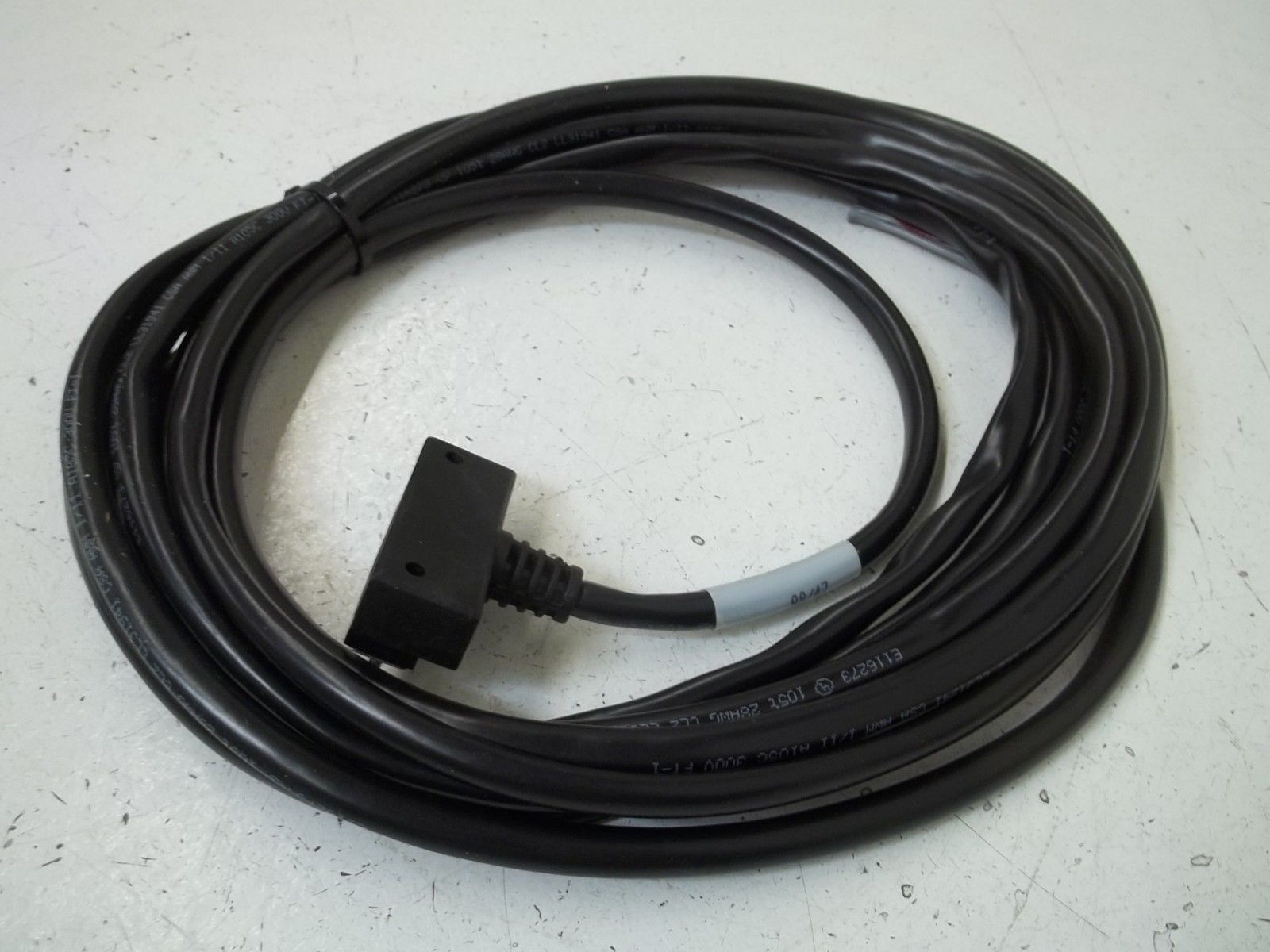 PARKER P8L-MD25A5 25 PIN CABLE *NEW IN A BAG*