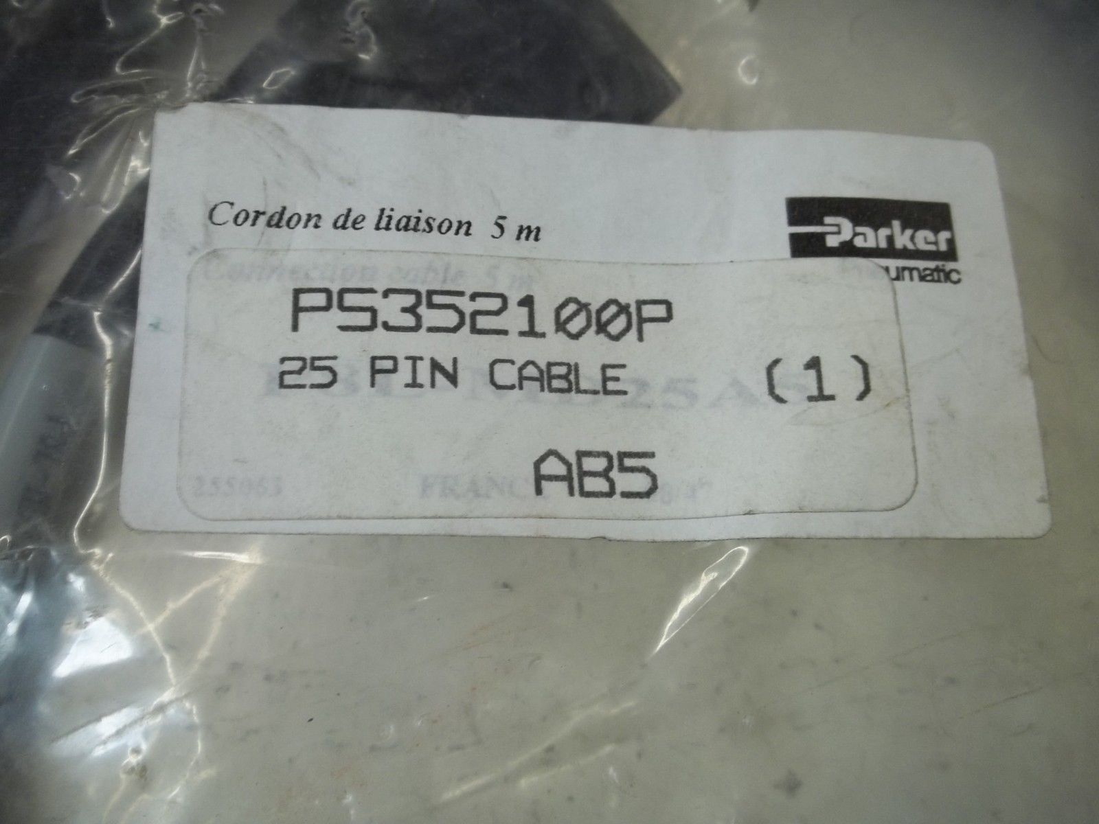 PARKER P8L-MD25A5 25 PIN CABLE *NEW IN A BAG*