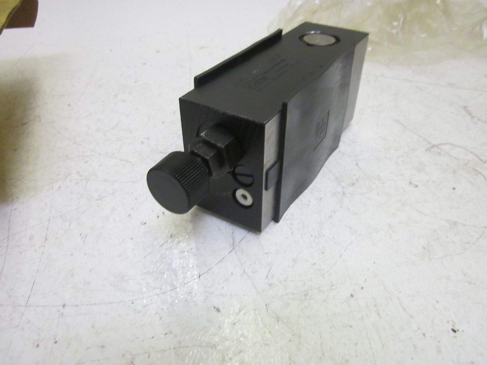 PARKER PRM3PAM20 FLOW CONTROL VALVE  UNMP