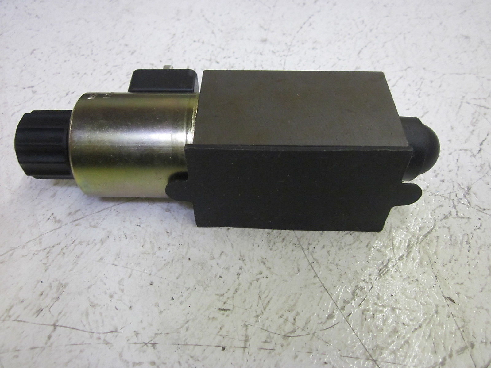 PARKER RE06M25W2V1KW20 VALVE NSNP