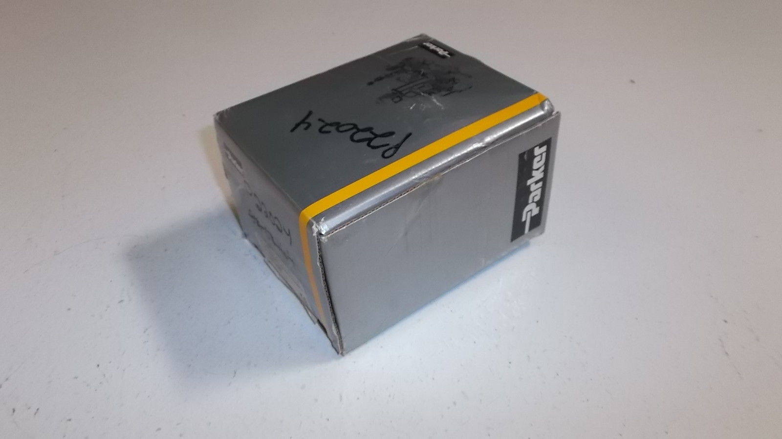 PARKER SOLENOID VALVE 73212BN4TN0C222P3 SEALED