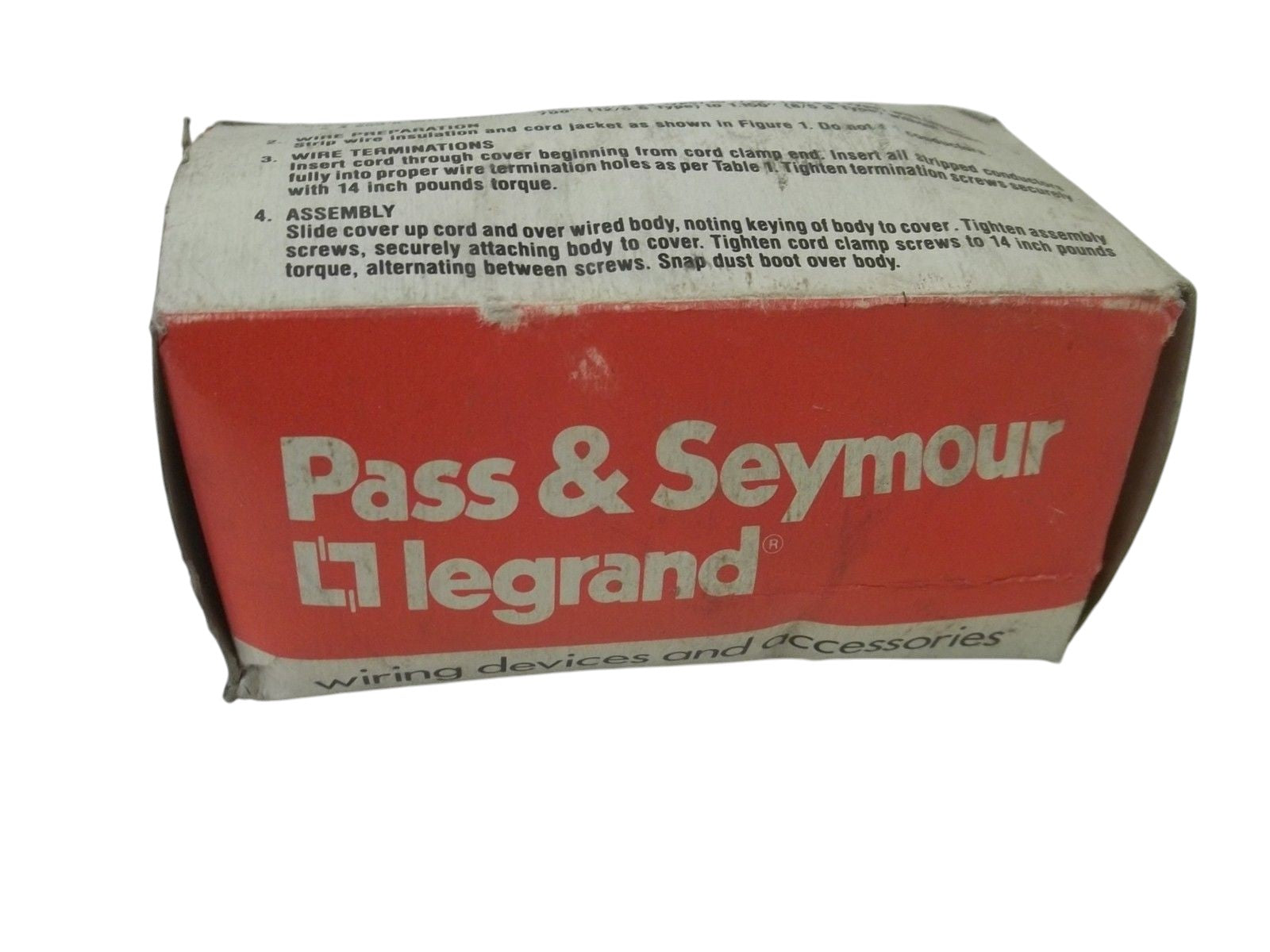 PASS & SEYMOUR  L820-C TURNLOK CONNECTOR 2-POLE, 3-WIRE NSMP