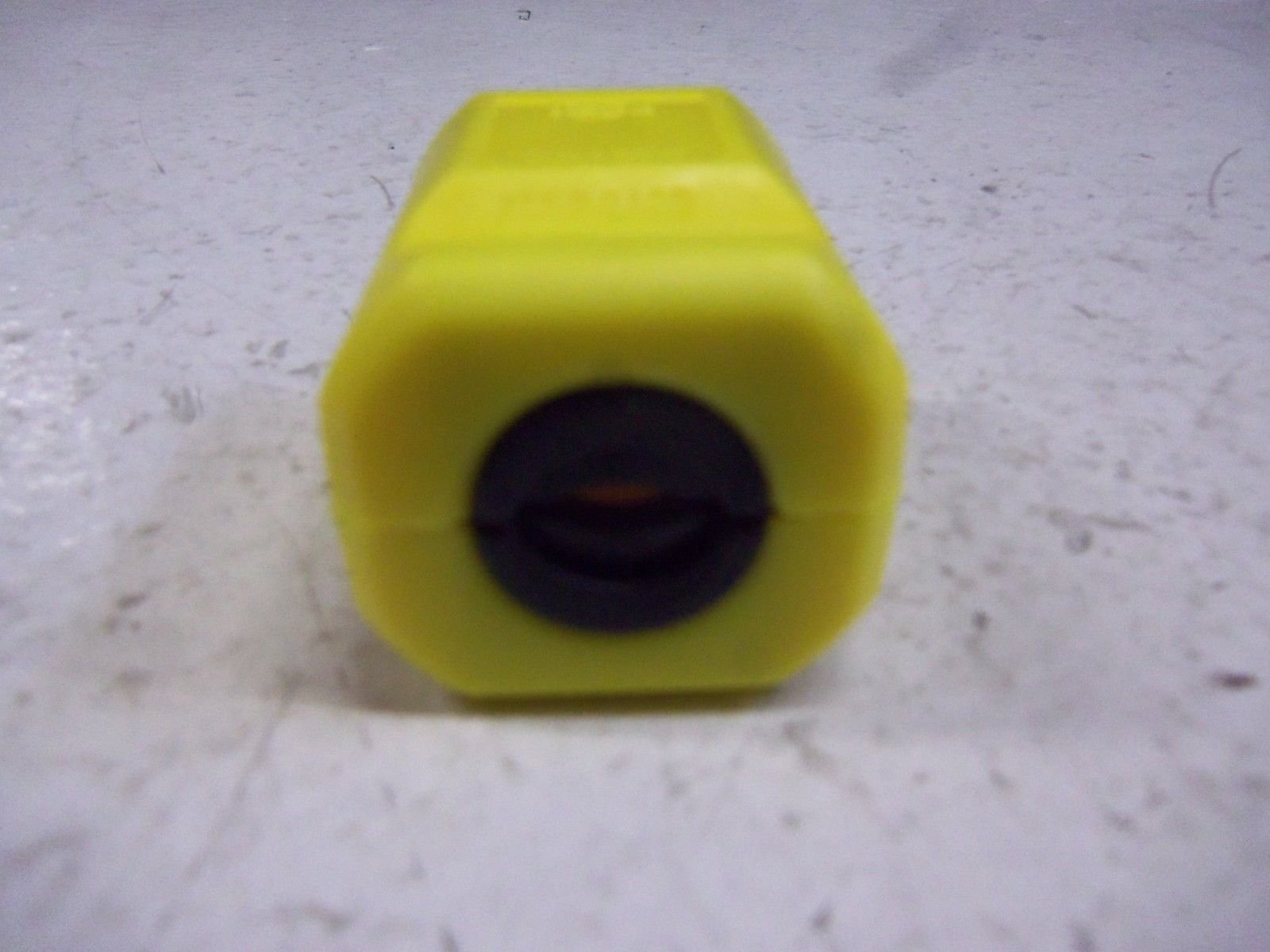 PASS & SEYMOUR PS5965-Y PLUG NSMP