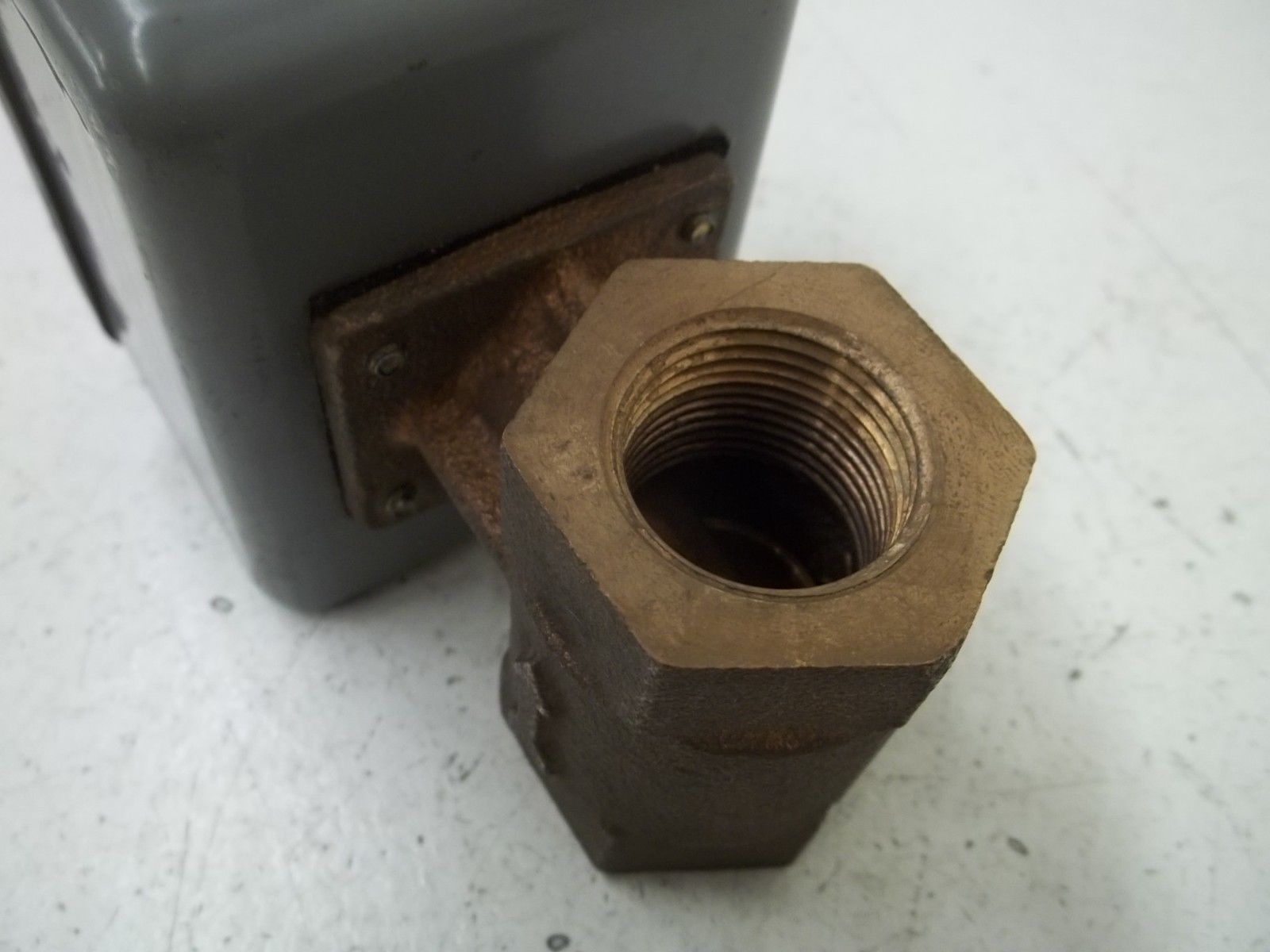 PENN F61MD-2 FLOW CONTROL NSNP