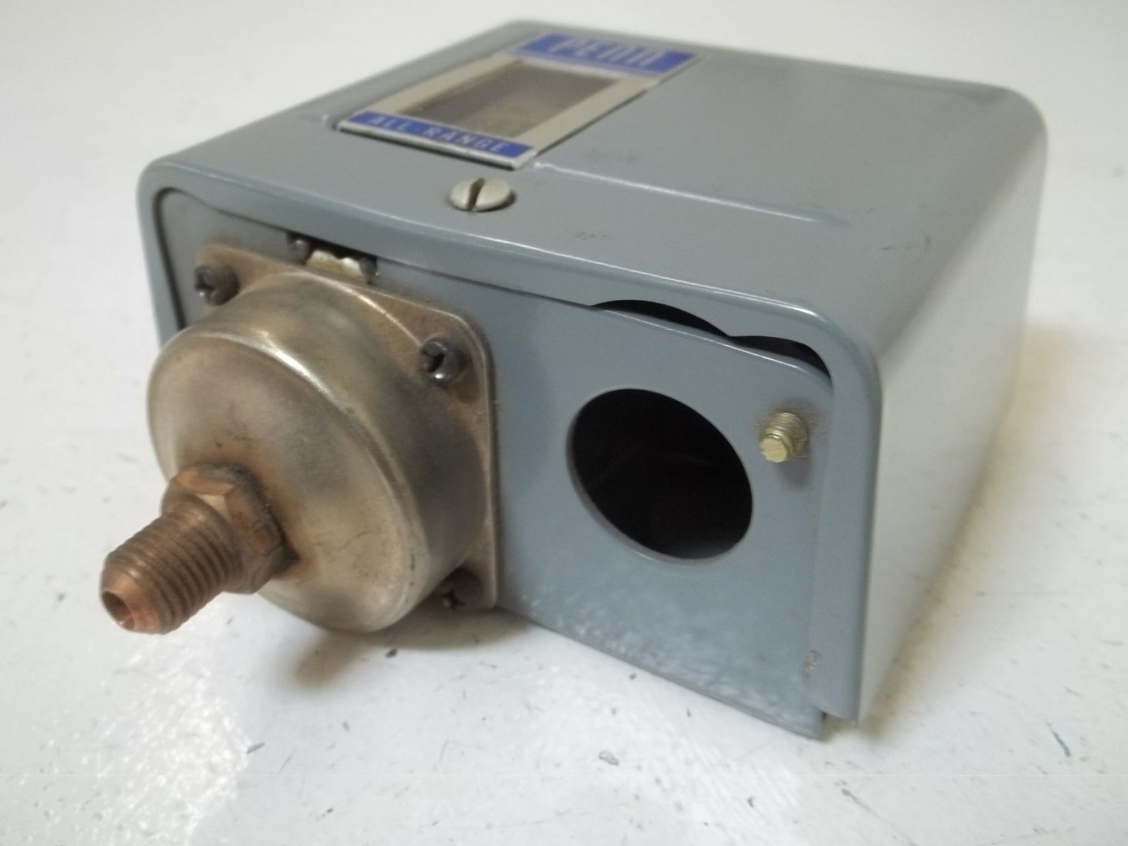 PENN P70AA-7 PRESSURE CONTROL UNMP