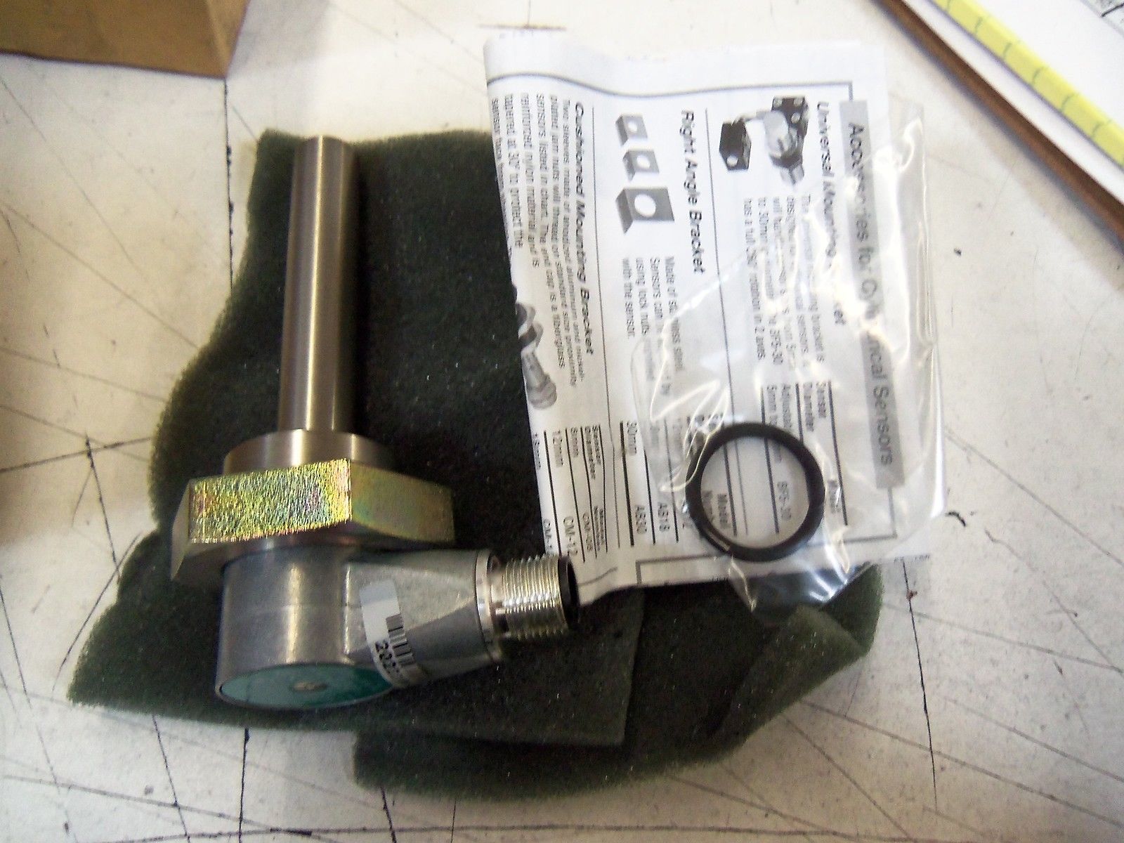 PEPPERL+FUCHS NJ-2-SAE-E02-2.290-V1 *NEW IN BOX*