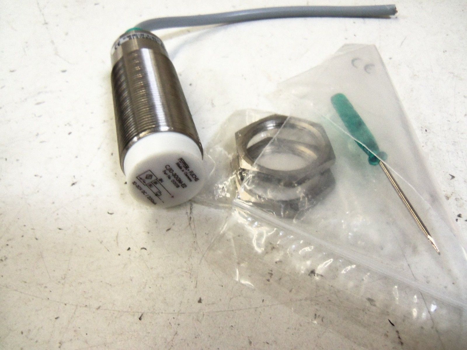 PEPPERL+FUCHS CJ10-30GM-E2 PROXIMITY SENSOR *USED*