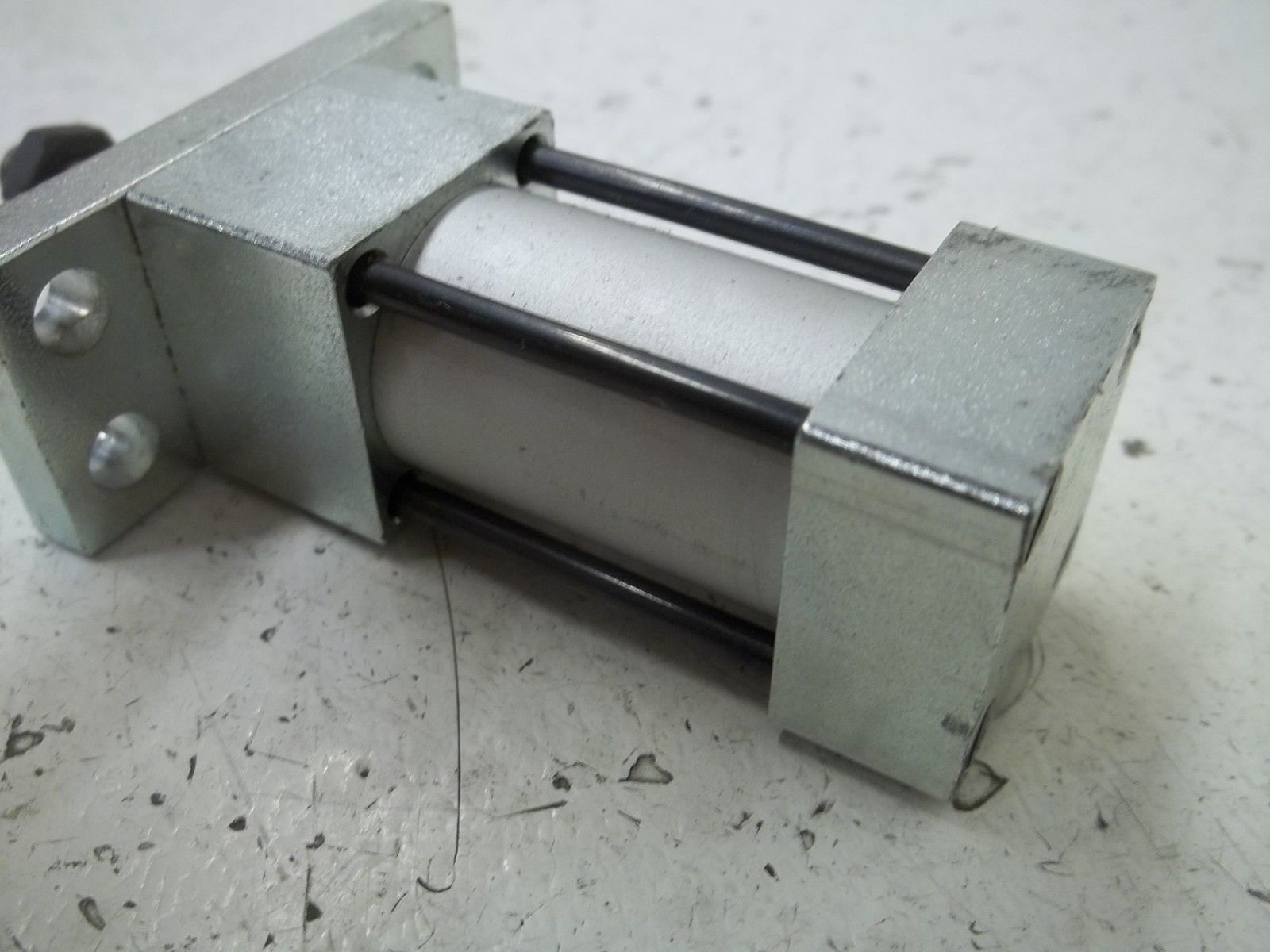 PHD, INC. ARF3/4X3/4 PNEUMATIC CYLINDER NSNP