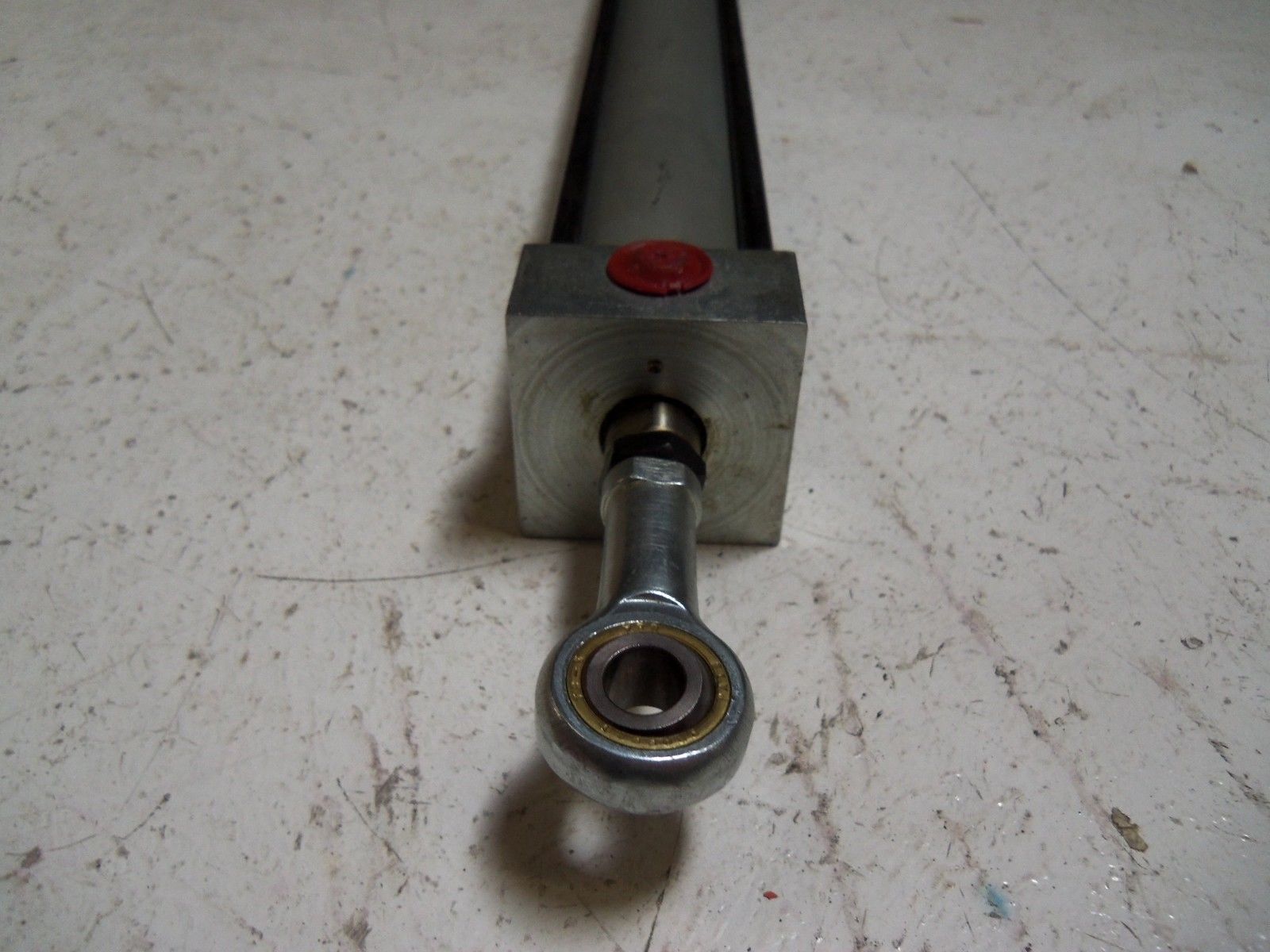 PHD ML-22995 PNEUMATIC AIR CYLINDER UNMP