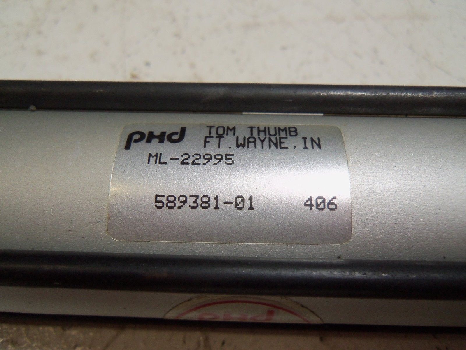 PHD ML-22995 PNEUMATIC AIR CYLINDER UNMP