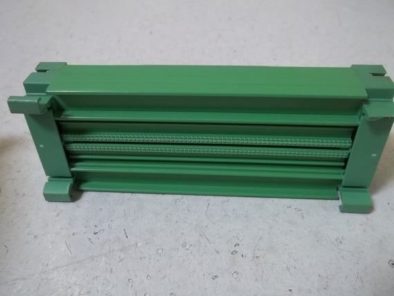 PHOENIX CONTACT UM45-D35SUB/B BREAK OUT MODULE *USED*