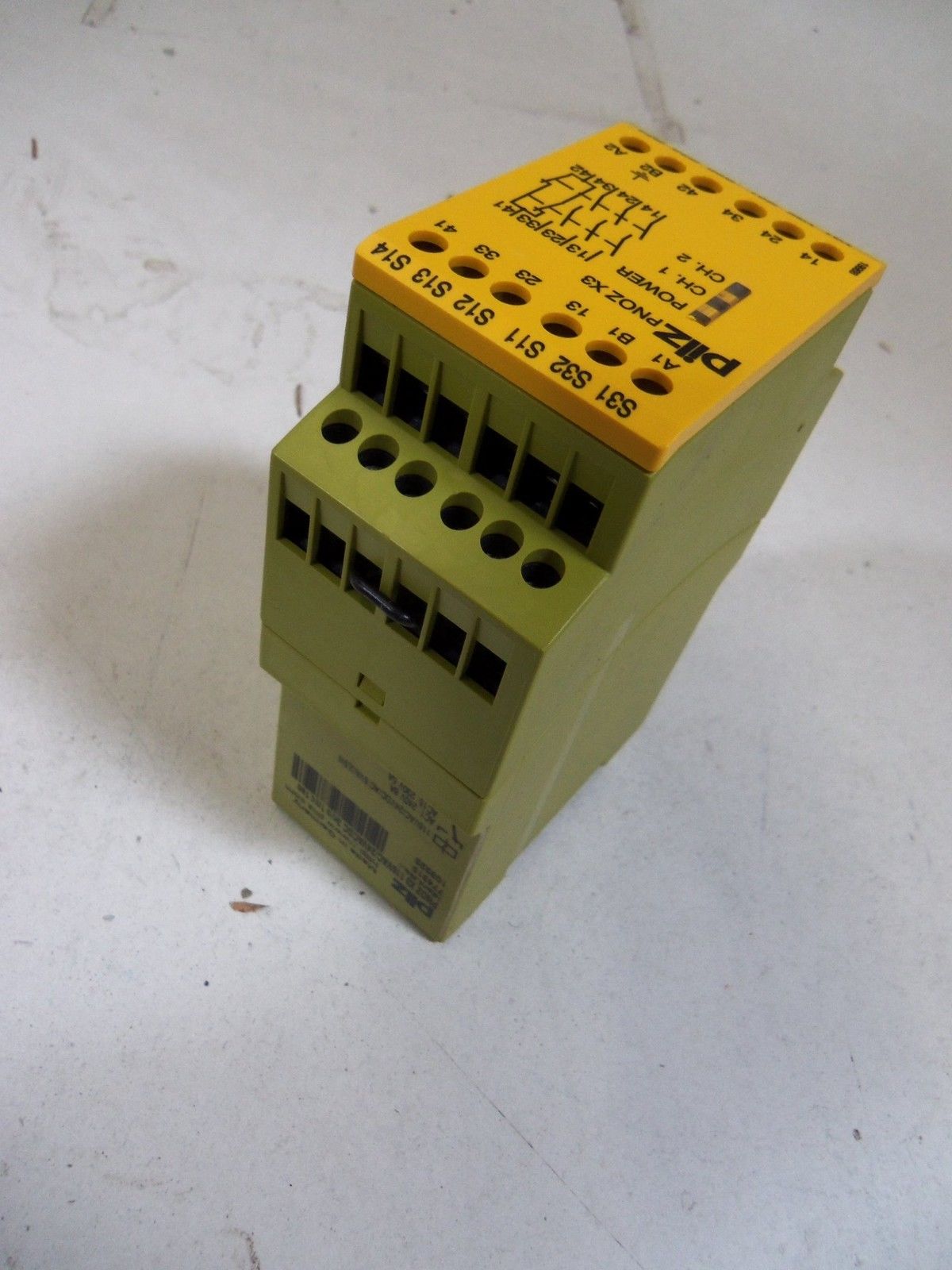 PILZ PNOZX3115VAC/24VACDC 3n/o 1n/c 1so NSMP