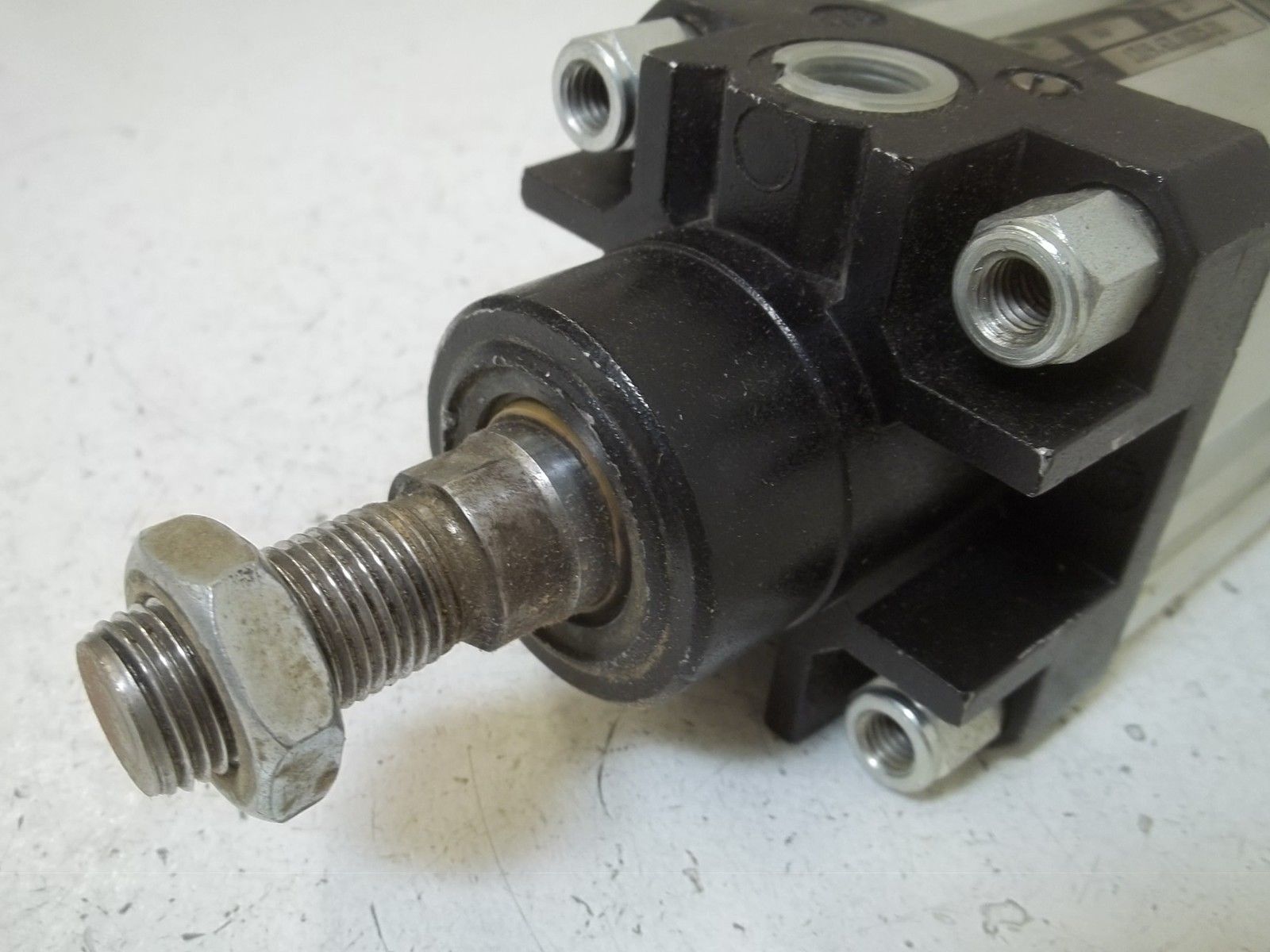 PNEUMAX 1319.63.0025.01 PNEUMATIC CYLINDER UNMP