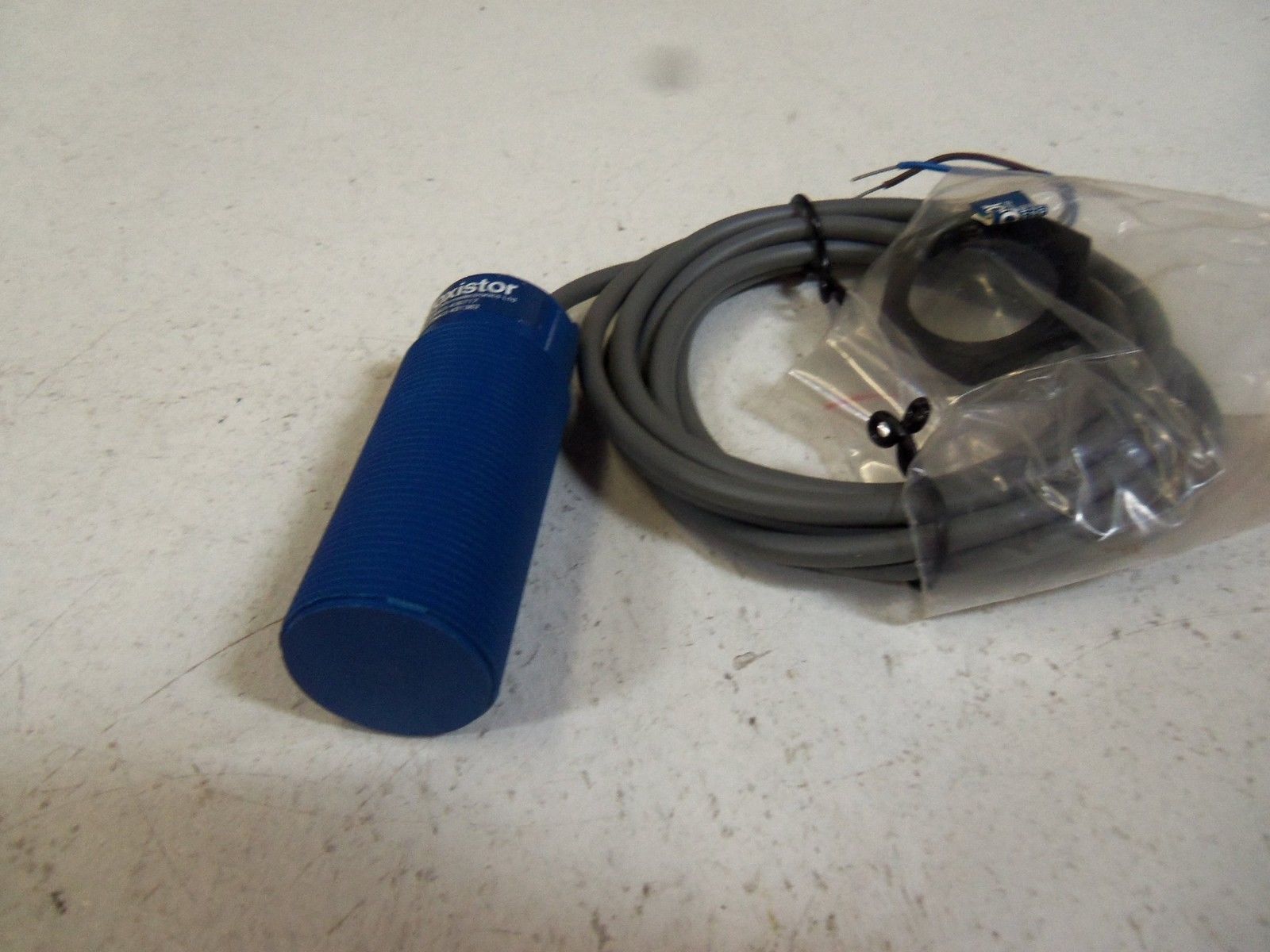 PROXISTOR SENSOR IAC-015-DSN (AS PICTURED) NSMP