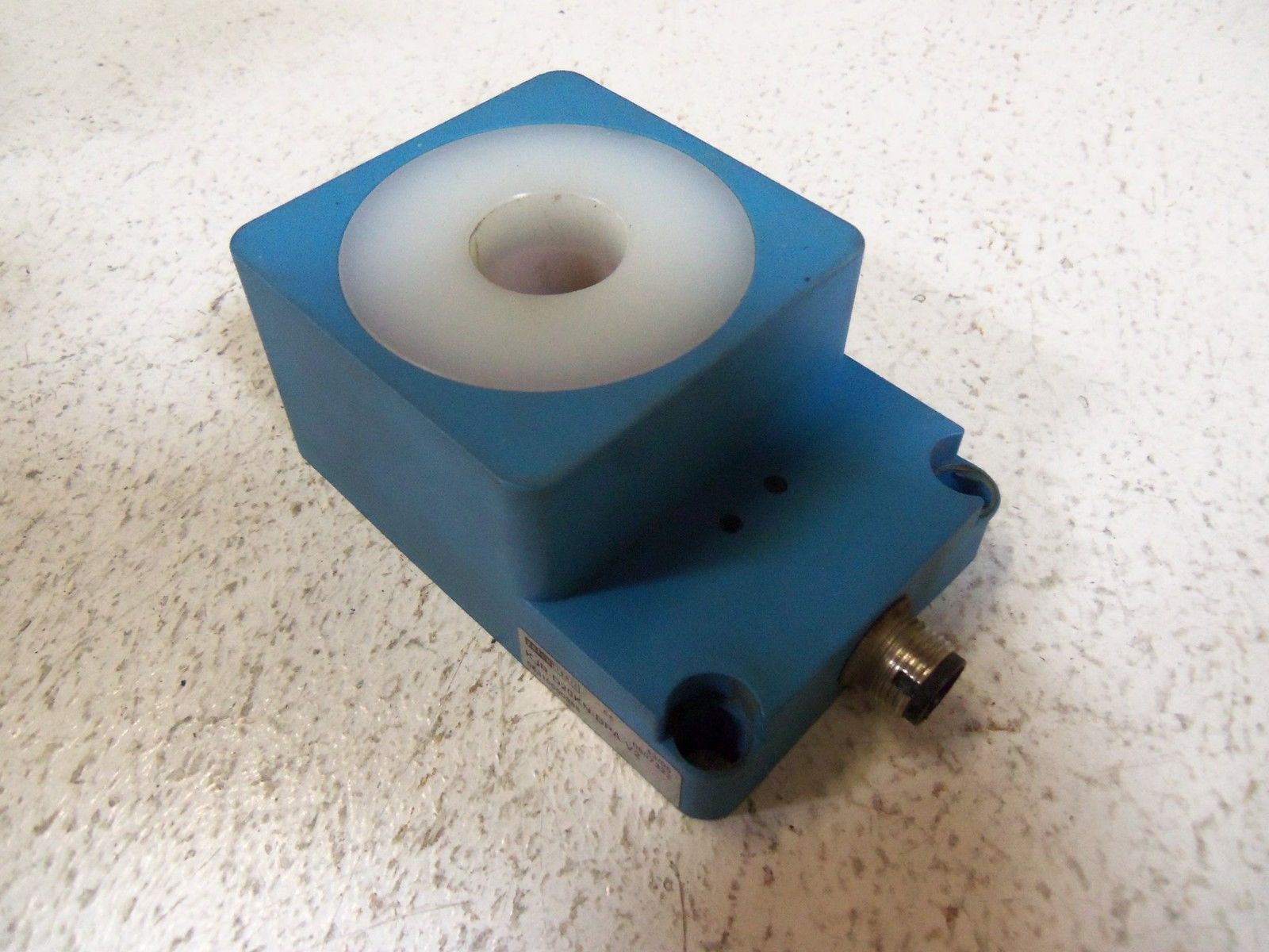 PULSOTRONIC KJR-D20KN-DPA-V2  INDUCTIVE RING SENSOR UNMP