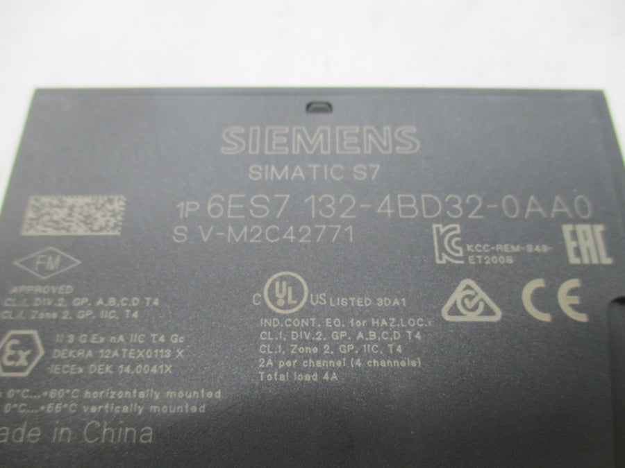 SIEMENS 6ES7132-4BD32-0AA0 24VDC 2A UNMP