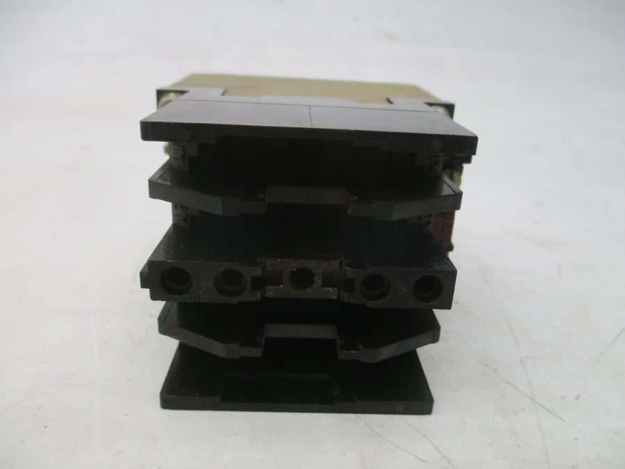 ALLEN BRADLEY 700-P200A1 SER. A 115-120/110V (AS PICTURED) UNMP