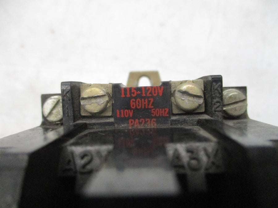 ALLEN BRADLEY 700-P200A1 SER. A 115-120/110V (AS PICTURED) UNMP