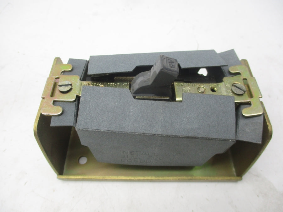 INDUSTRIAL SPARE PART 600-TAX4 SER. A (BK/WH) NSMP