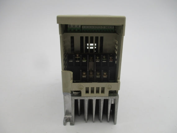 YASKAWA CIMR-V7CCB0P4 200-240V 7.4A UNMP