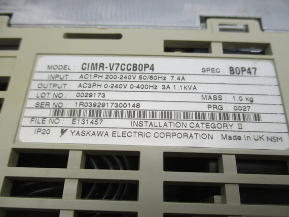 YASKAWA CIMR-V7CCB0P4 200-240V 7.4A UNMP