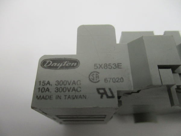 DAYTON 5X853E 300VAC 15A NSNP