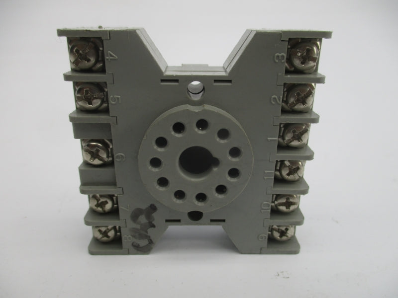 IDEC SR3P-06 300V 10A NSNP