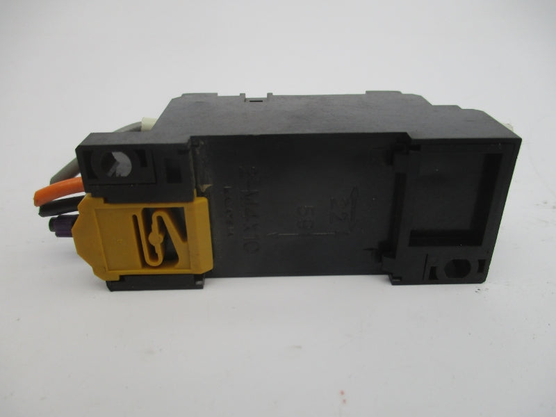 OMRON PYF14A-E 250V 5A (AS PICTURED) UNMP