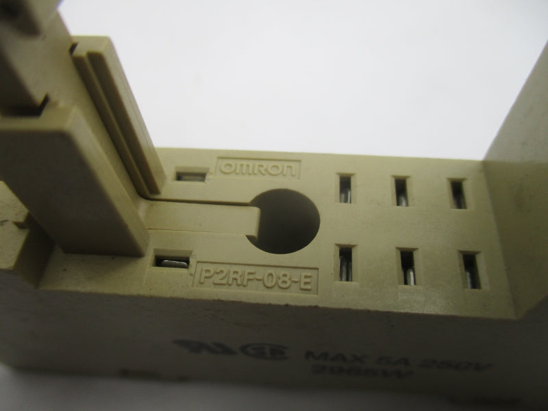 OMRON P2RF-08-E 250V 5A (AS PICTURED) UNMP