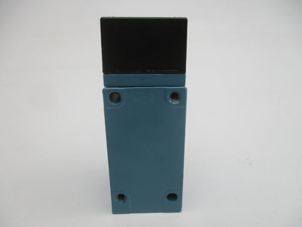 MICRO SWITCH LSYAB1A 600VAC 10A NSNP