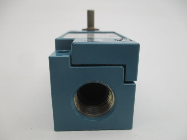 MICRO SWITCH LSYAB1A 600VAC 10A NSNP