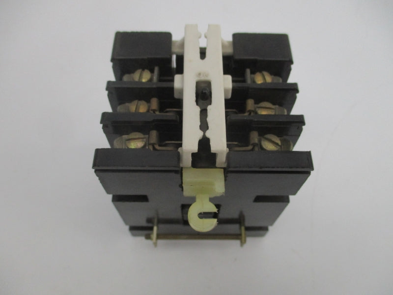 GENERAL ELECTRIC CR120C08322AA SER. A 120/110V NSNP