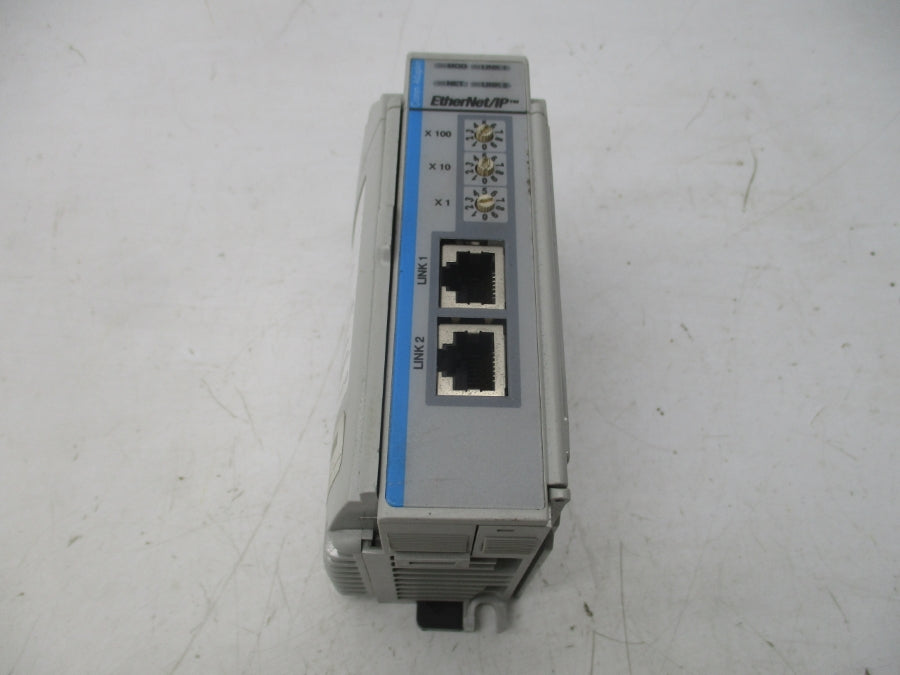 ALLEN BRADLEY 1769-AENTR SER. A F/W 1.001 24VDC 0A UNMP