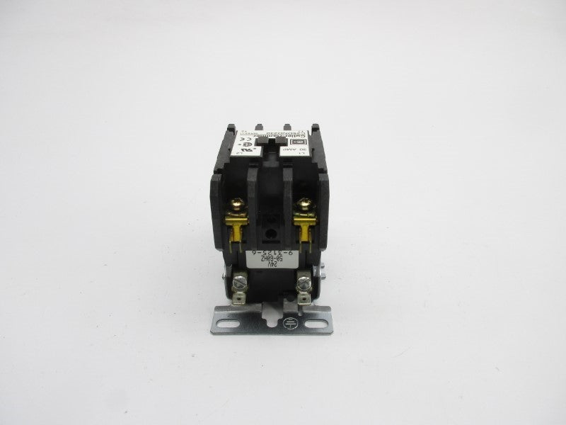 CUTLER HAMMER C25DND230T SER. C1 24V 40A NSMP