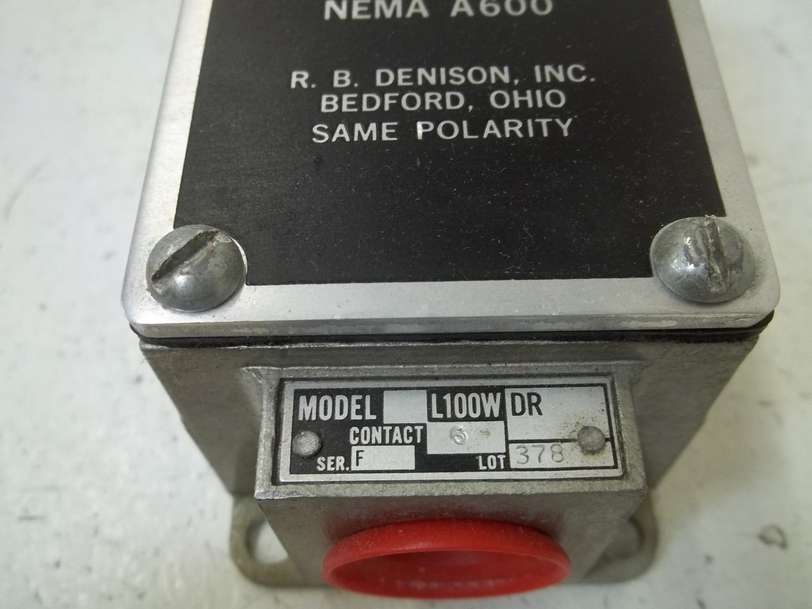 R.B. DENSION L100WDR LIMIT SWITCH UNMP