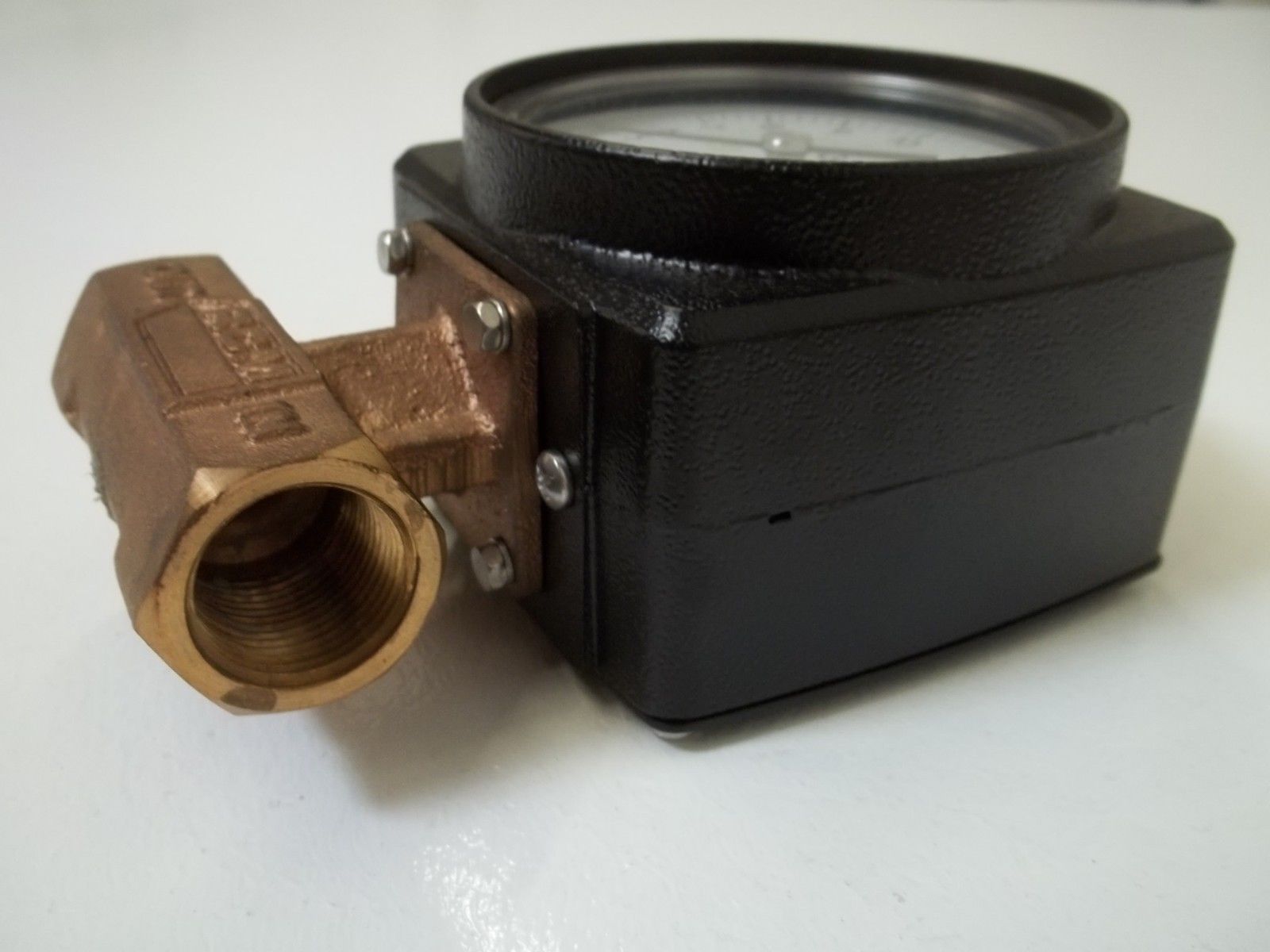 RCM INDUSTRIES 3/4-71-L-15 FLOW GAUGE 0-15 NSNP