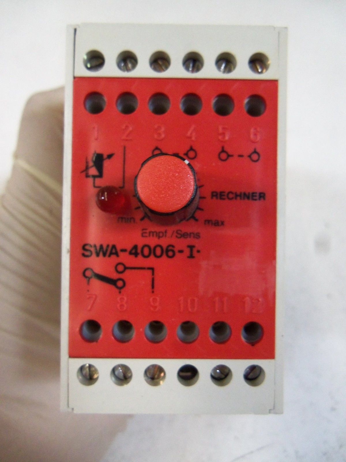 RECHNER SENSOR SWA-4006-I 110V-220V UNMP