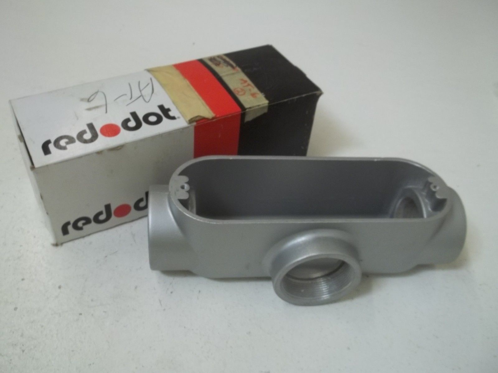 RED DOT AT-6 2" CONDUIT BODY T STYLE NSMP