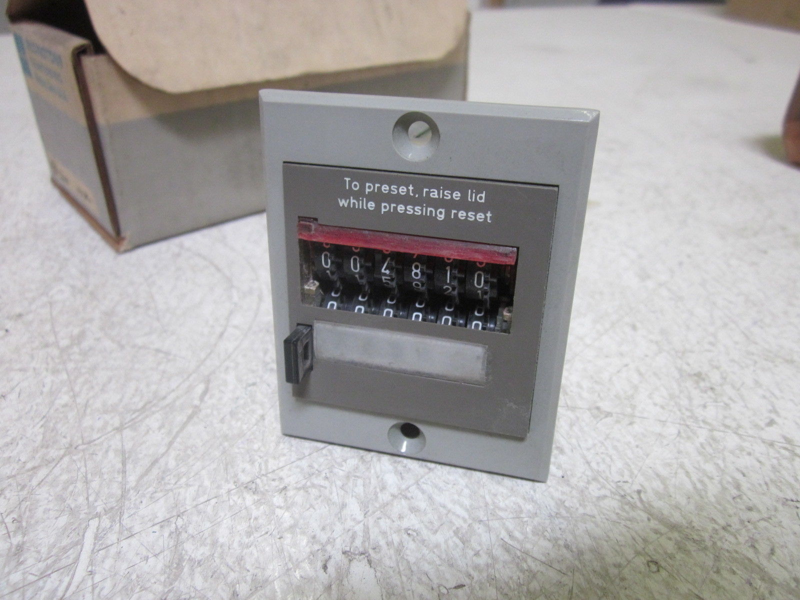 REDINGTON F7-5206 COUNTER PREDETERMINING 110VDC AS IS